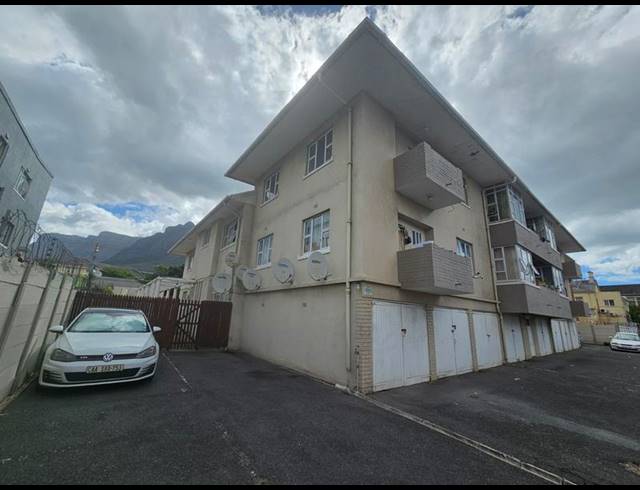 2 BEDROOM APARTMENT FOR SALE IN MOWBRAY